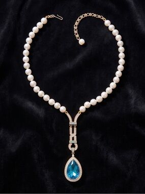 HEIDI DAUS "My Heirloom" Beaded Crystal Necklace
